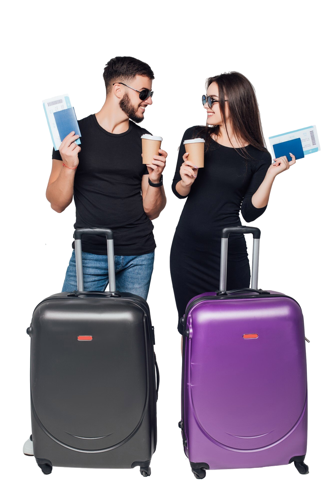 Viajeros felices con pasaporte y pase de abordar, listos para su vuelo